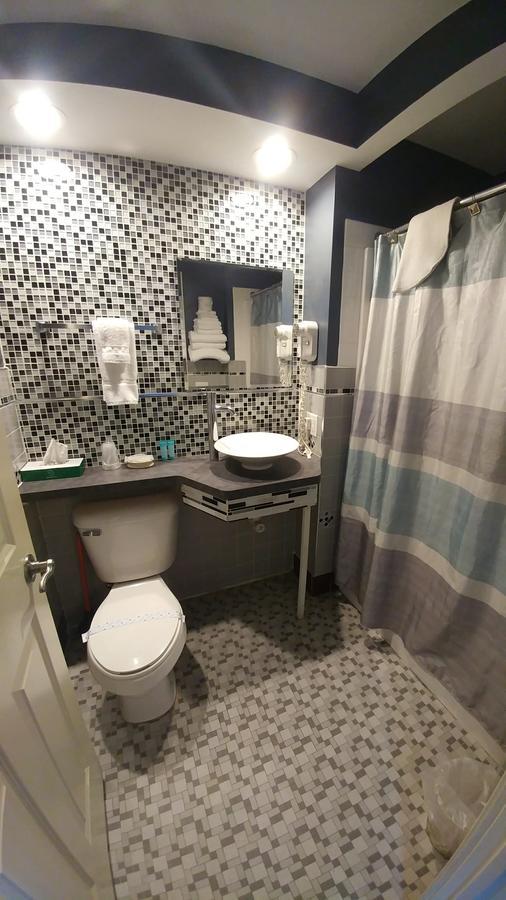 Motel 57 Стърджън Бей Екстериор снимка