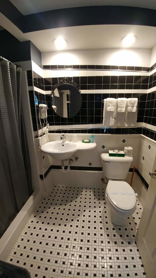Motel 57 Стърджън Бей Екстериор снимка